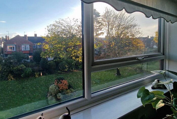 1 Bedroom Apartment For Sale In Grove Road North, Southsea, Hampshire, PO5