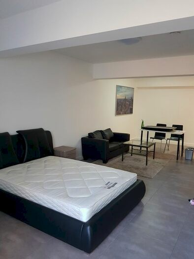 Studio To Rent In Burnside, Chadwell Heath, RM8