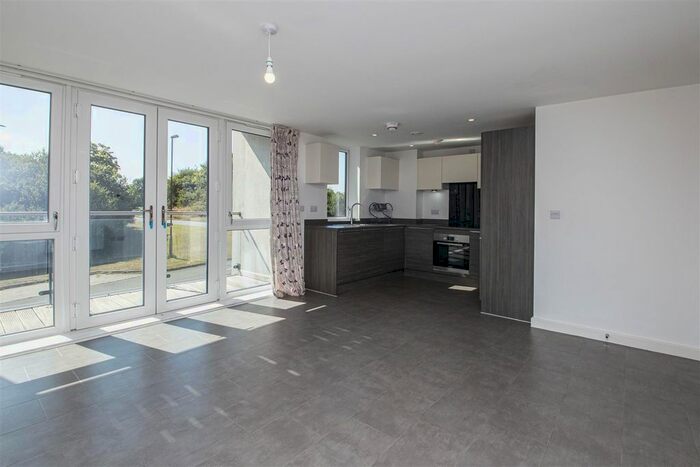 2 Bedroom Flat To Rent In Larson Close, Oakgrove, Milton Keynes, MK10