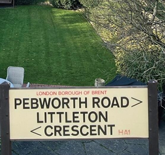 6 Bedroom Detached House For Sale In Pebworth Road, Harrow, Middlesex, HA1