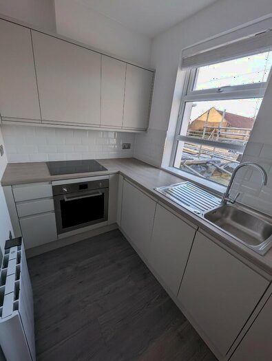 2 Bedroom Flat To Rent In Leytonstone Road, London, E15