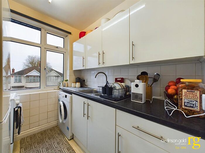 1 Bedroom Flat For Sale In Maricas Avenue, Harrow, HA3