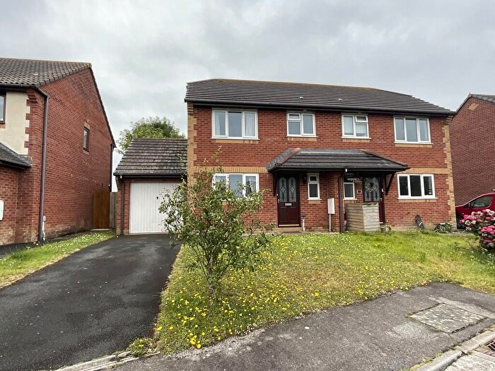 3 Bedroom Semi-Detached House To Rent In Elizabeth Road, Bude, EX23