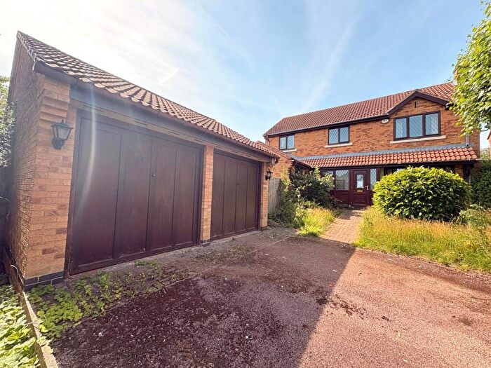4 Bedroom Detached House For Sale In Stenhouse Close, Long Buckby, Northamptonshire, NN6