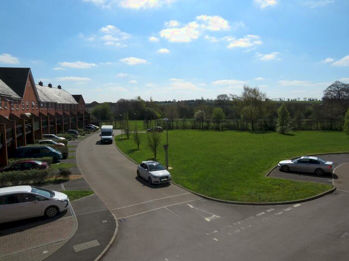 2 Bedroom Flat To Rent In Hillier Road, Devizes, SN10