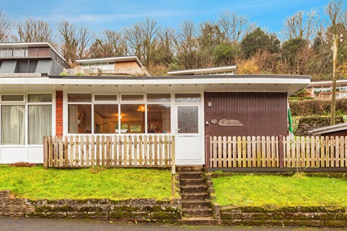 2 Bedroom Detached House For Sale In Summercliff Chalets, Swansea, West Glamorgan, SA3