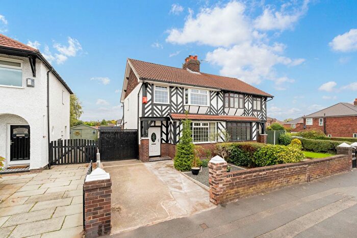 3 Bedroom Semi-Detached House For Sale In Derby Road, Widnes, WA8