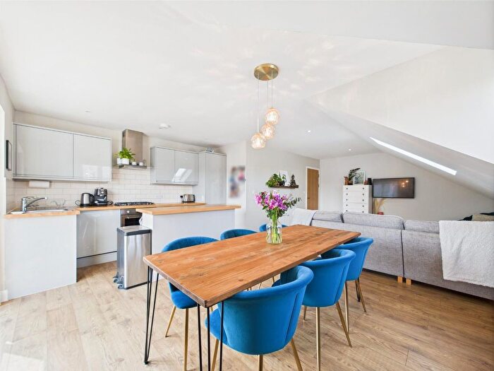 2 Bedroom Flat For Sale In Lacie Court, Redfield, Bristol, BS5