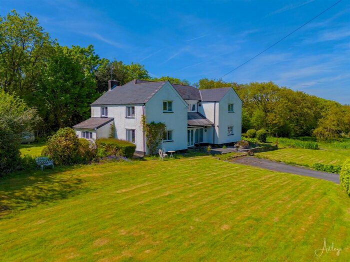 4 Bedroom Detached House For Sale In Three Crosses, Swansea, SA4