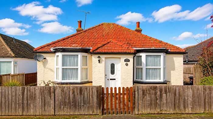 2 Bedroom Detached Bungalow To Rent In Osborne Gardens, Herne Bay, CT6