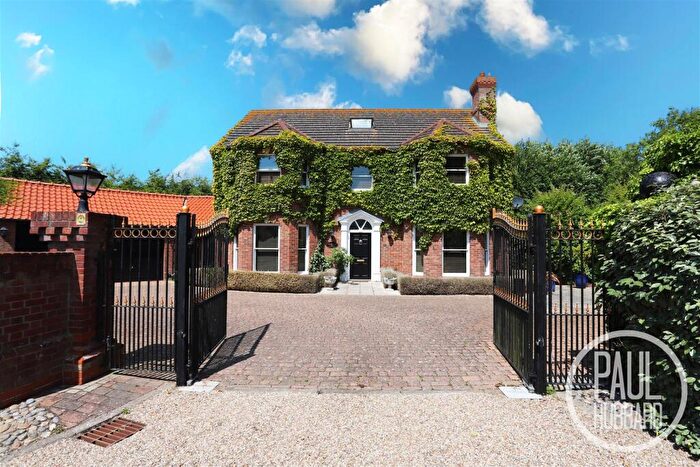 6 Bedroom Detached House For Sale In Seven Acres, Pakefield, Suffolk, NR33