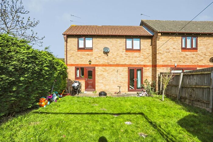 3 Bedroom Terraced House For Sale In Brackenwood Crescent, Bury St. Edmunds, IP32
