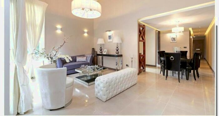 2 Bedroom Flat To Rent In The Water Gardens, Paddington, W2