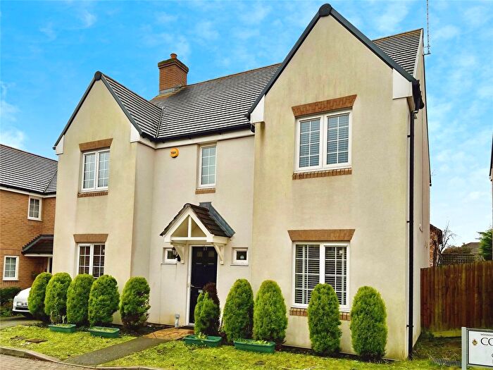 4 Bedroom Detached House To Rent In Collins Drive, Earley, Reading, RG6