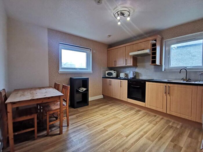 3 Bedroom Flat To Rent In Marquis Road, Aberdeen, AB24