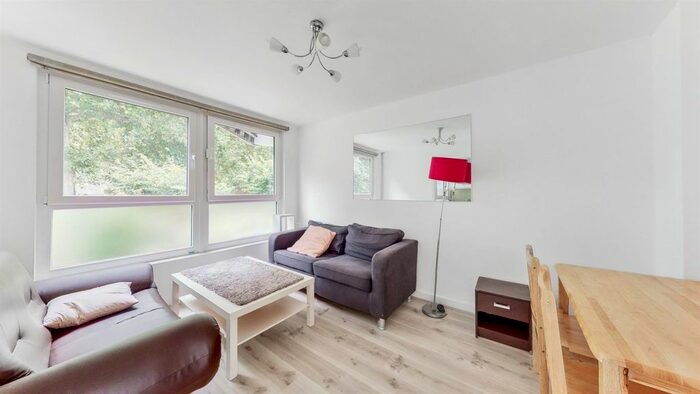 4 Bedroom Maisonette To Rent In Goldman Close, Shoreditch, E2