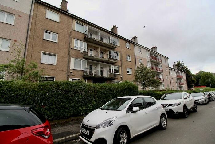 2 Bedroom Flat To Rent In Fieldhead Drive, Mansewood, G43