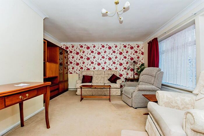 2 Bedroom Detached Bungalow For Sale In Daniels Gate, Long Sutton, Spalding, PE12