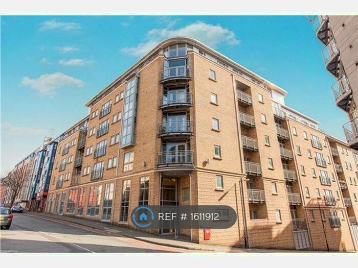 1 Bedroom Flat To Rent In Hamilton Court, Bristol, BS2