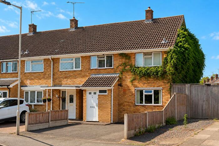 3 Bedroom End Of Terrace House For Sale In The Fremnells, Basildon, Essex, SS14