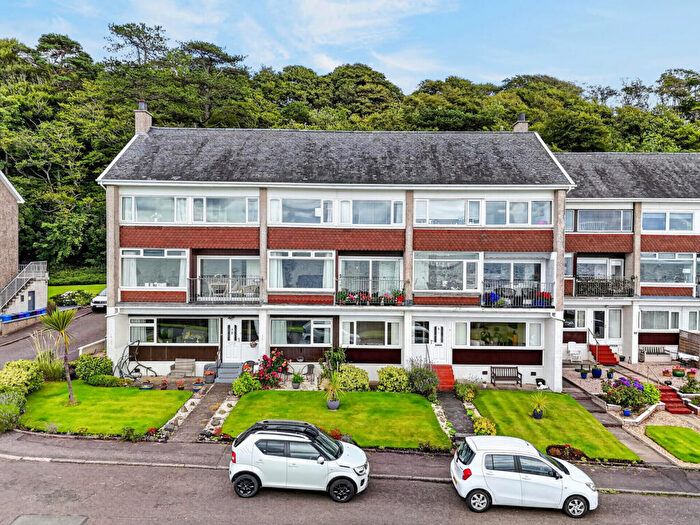 3 Bedroom Duplex For Sale In Shuma Court, Skelmorlie, PA17