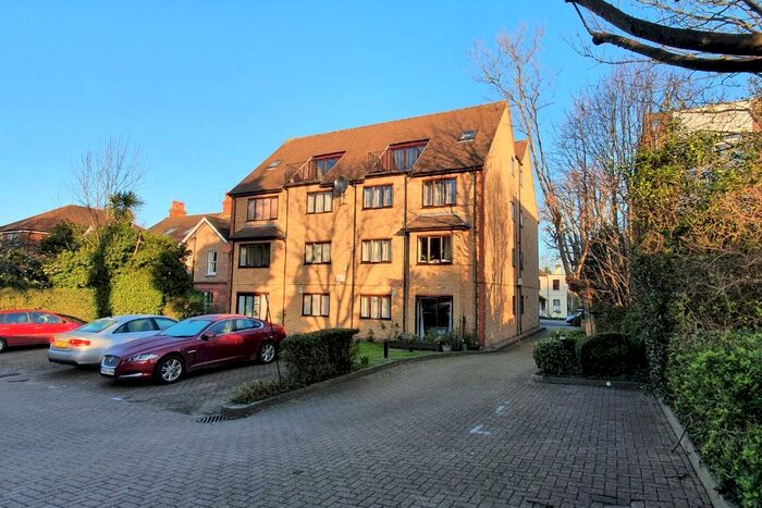 1 Bedroom Flat To Rent In Mulgrave Road, Sutton, SM2