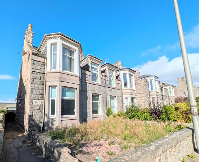 3 Bedroom Flat To Rent In Clifton Road, Hilton, Aberdeen, AB24