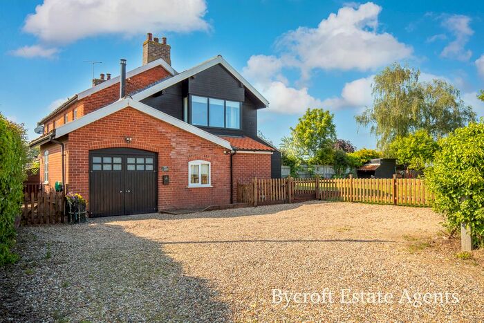 3 Bedroom Semi-Detached House For Sale In Upper Street, Horning, Norwich, NR12