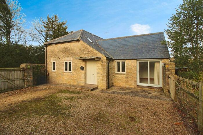 2 Bedroom Cottage To Rent In High Road, Ashton Keynes, SN6