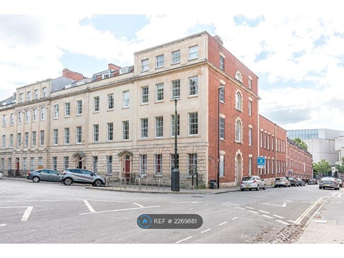 2 Bedroom Flat To Rent In Portland Square, Bristol, BS2