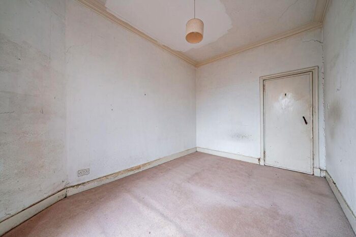 1 Bedroom Flat For Sale In Edgemont Street, Flat /, Shawlands, Glasgow, G41