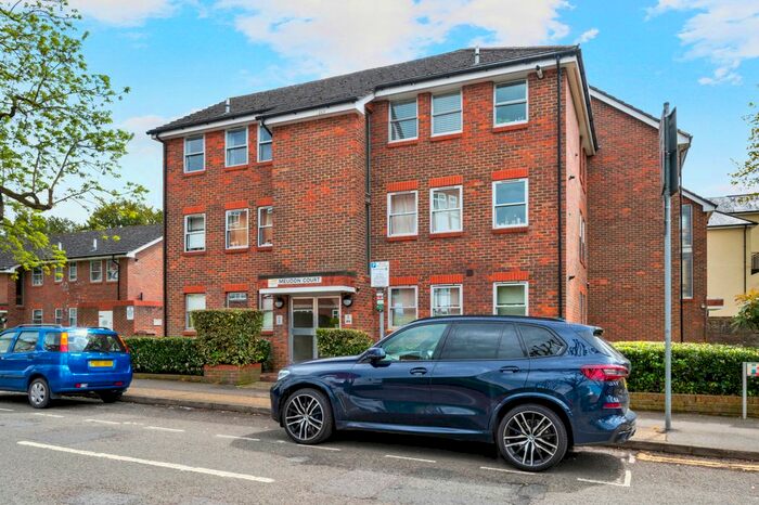 1 Bedroom Flat To Rent In Meudon Court, Grove Road, Surbiton, Surrey, KT6