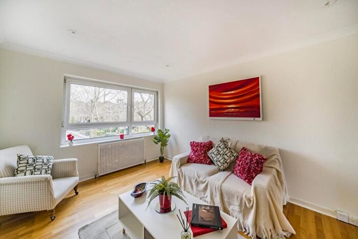 1 Bedroom Flat To Rent In Nantes Close, London, SW18