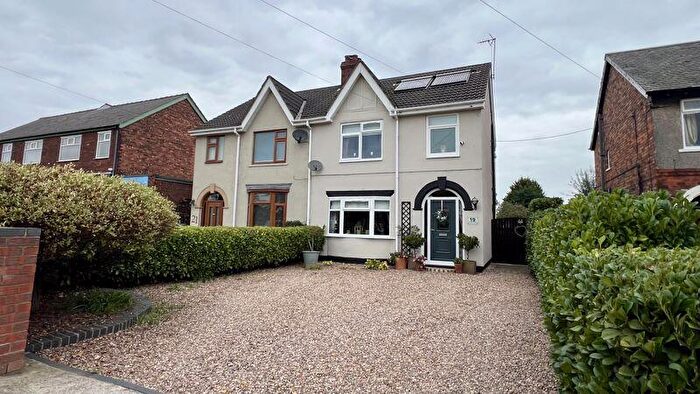 3 Bedroom Semi-Detached House For Sale In Burringham Road, Scunthorpe, DN17