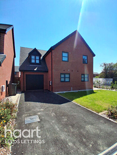 4 Bedroom Detached House To Rent In Hunters Nook, Leeds, LS14