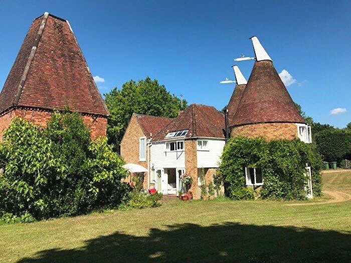 4 Bedroom Detached House For Sale In Dean Street, East Farleigh, Maidstone, Kent, ME15