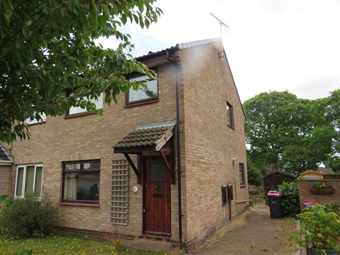 3 Bedroom Semi-Detached House For Sale In Gleneagles Road, Dinnington, Sheffield, S25