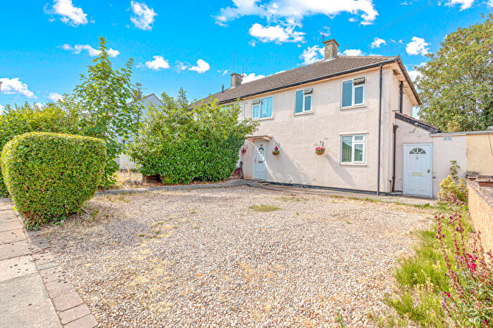 3 Bedroom Semi Detached House For Sale In Lawford Road, Leicester, LE2
