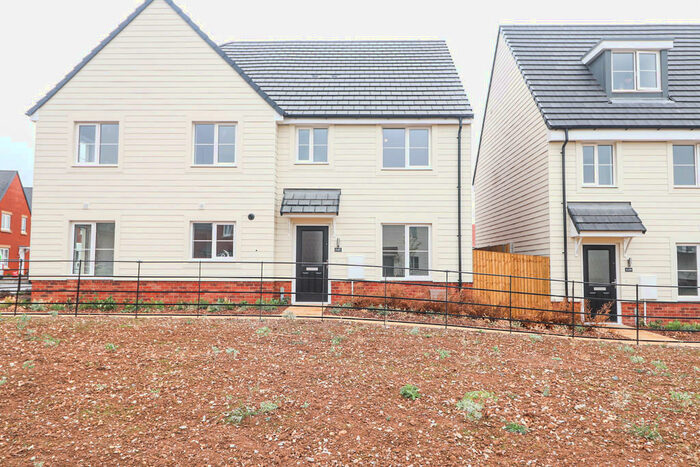 3 Bedroom Semi-Detached House To Rent In Cashmere Drive, Andover, SP11