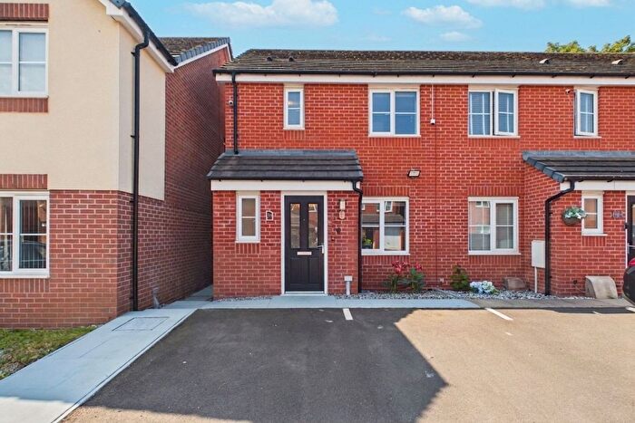 3 Bedroom Terraced House To Rent In Electric Way, Birmingham, B11