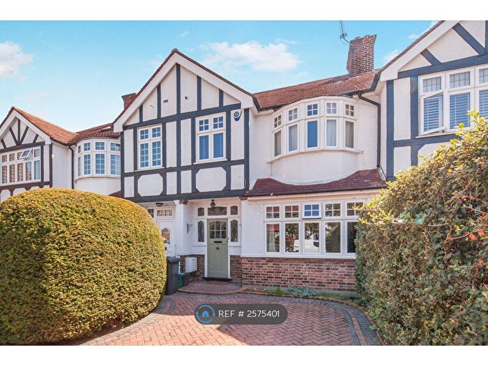 3 Bedroom Terraced House To Rent In Priory Close, Beckenham, BR3