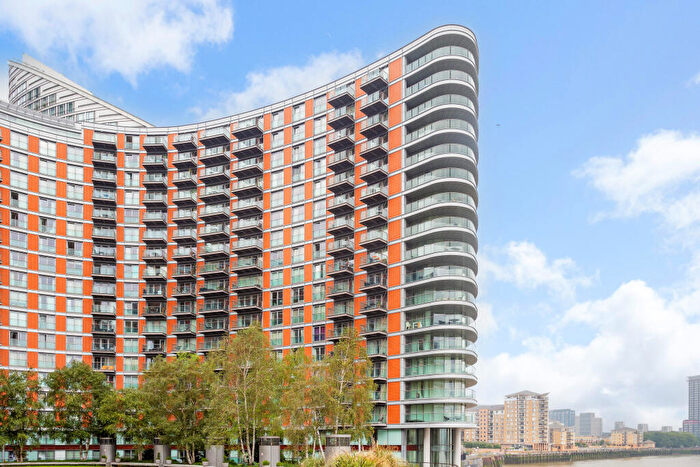 1 Bedroom Flat To Rent In Fairmont Avenue, London, E14