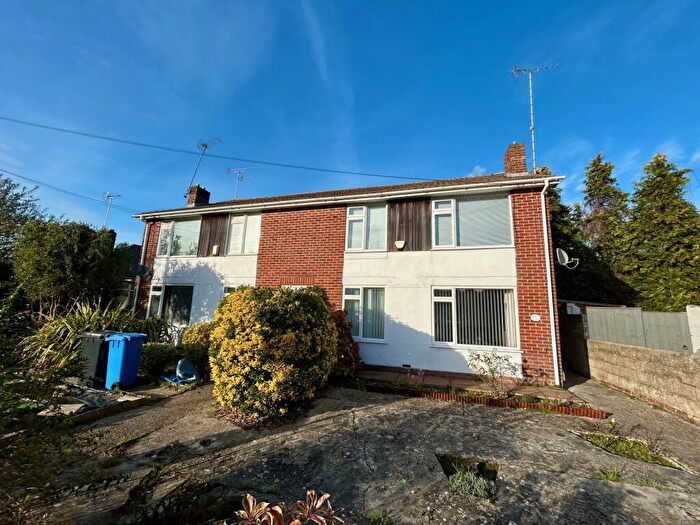 2 Bedroom Flat To Rent In South Park Road, Poole, BH12