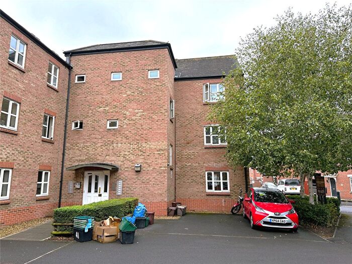 1 Bedroom Flat To Rent In Winters Field, Taunton, TA1