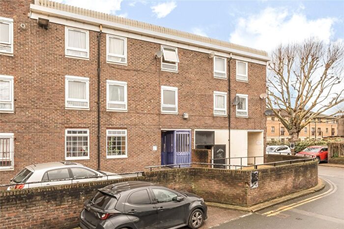 3 Bedroom Flat For Sale In Brion Place, Zetland Street, Poplar, London, E14