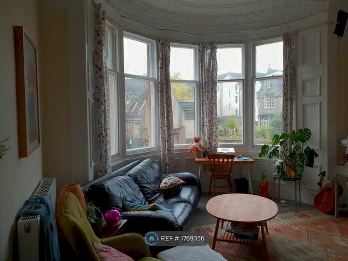 Studio To Rent In Ground Floor Front, Cotham, Bristol, BS6