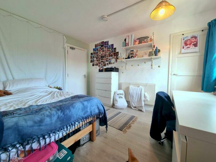 1 Bedroom Apartment To Rent In Ashby Crescent, Loughborough, LE11