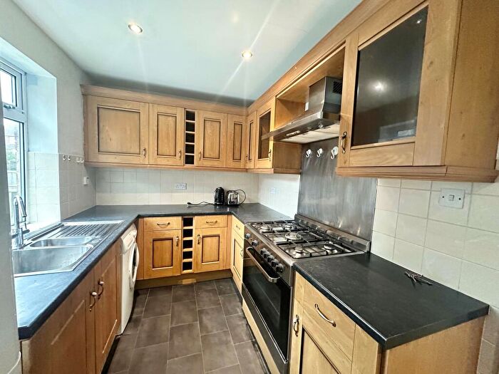 2 Bedroom End Of Terrace House To Rent In Felstead Road, Nottingham, NG8