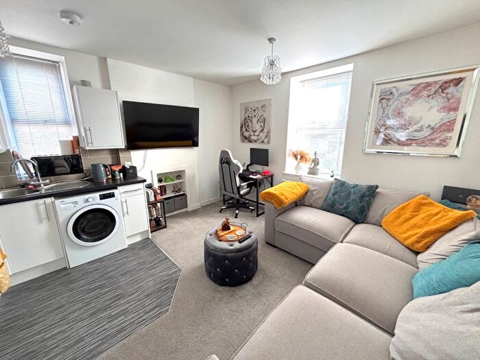 1 Bedroom Flat For Sale In Hallatrow Road, Paulton, Bristol, BS39