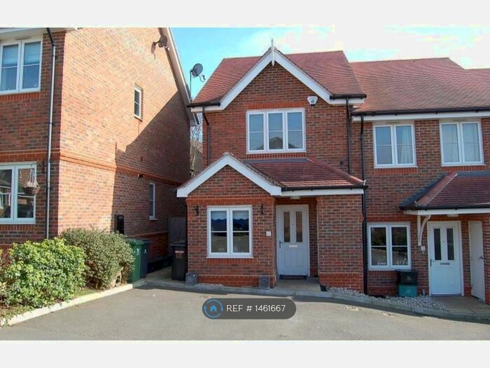 2 Bedroom Semi-Detached House To Rent In Apple Tree Close, High Wycombe, HP13